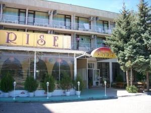 Hotel Zora 克兰内沃 外观 照片