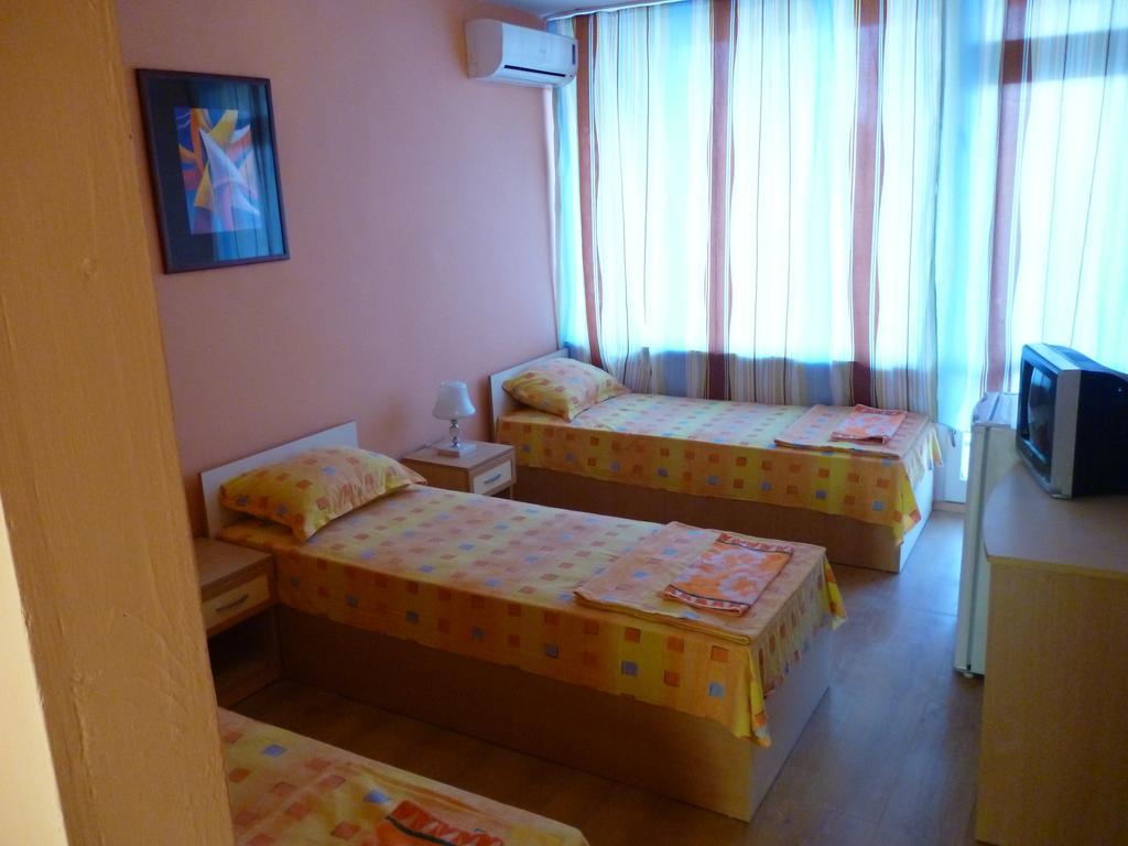 Hotel Zora 克兰内沃 客房 照片